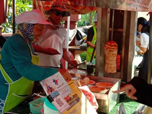 ตลาดประชารฐคนไทยยิ้มได้ (ตลาดระเบ๊าะเจียลำดวน)