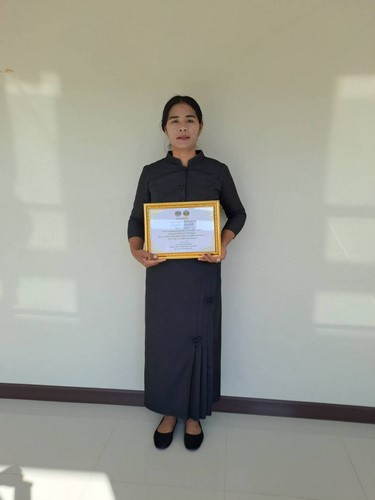 กลุ่มทอผ้าบ้านเพชรจังวา รับรวงวัลฯ